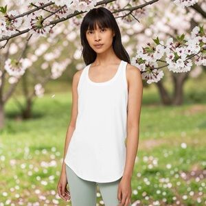 Lululemon Love Tank Pleated in White Sz 6